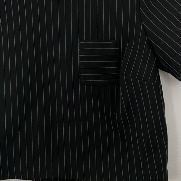 METAPHOR PINSTRIPE CROP TOP W/ POCKET - Picture 3 of 6